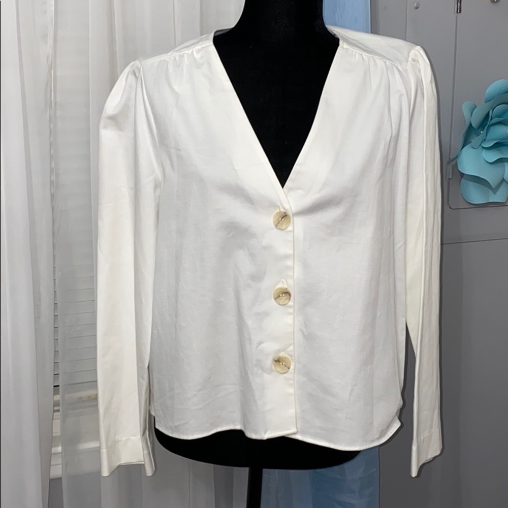 Long-sleeved shirt